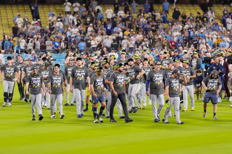 Brewers fight their way to World Series